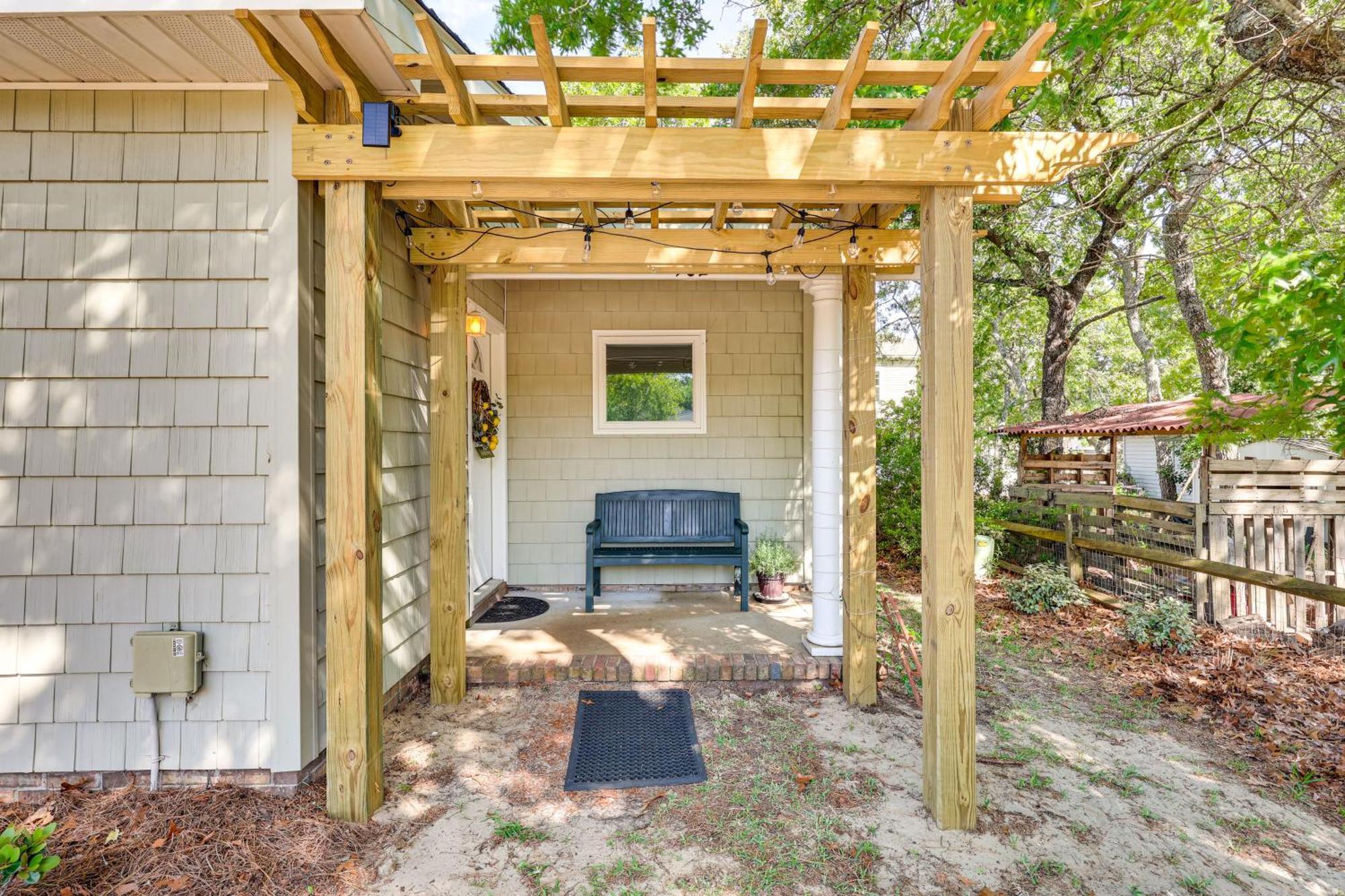 Oak Island Cottage Minutes To Long Beach! Екстер'єр фото