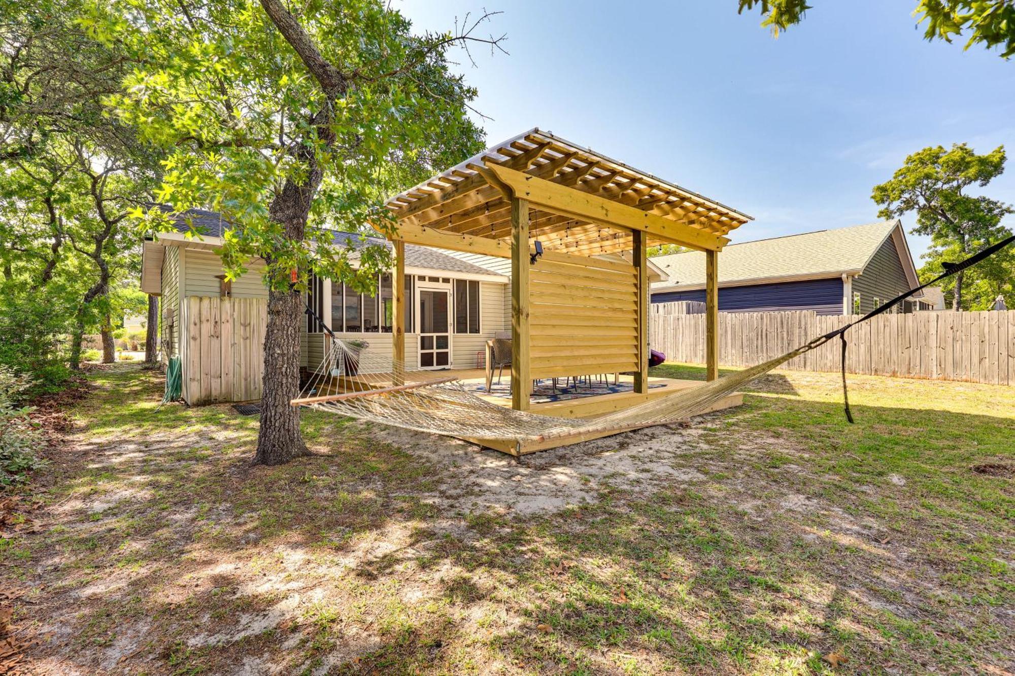 Oak Island Cottage Minutes To Long Beach! Екстер'єр фото